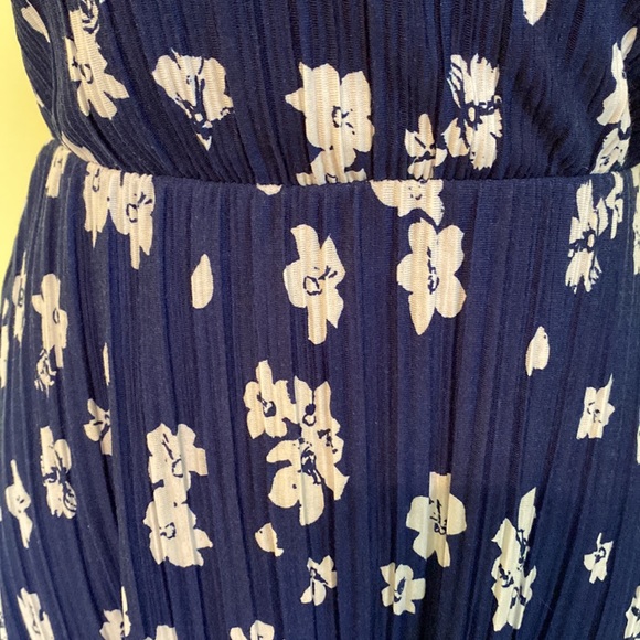 Charlotte Russe dress - Picture 4 of 15